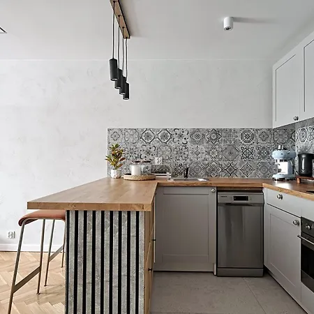 *top* Full Black Out A/c Fast Wi-fi, Standing Desk Apartamento *