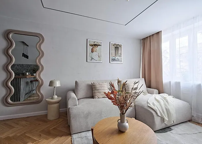 Apartment *top* Full Black Out A/c Fast Wi-fi, Standing Desk *